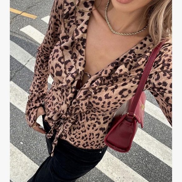 Leopard Print Ruffle Blouse - Picture 2 of 4